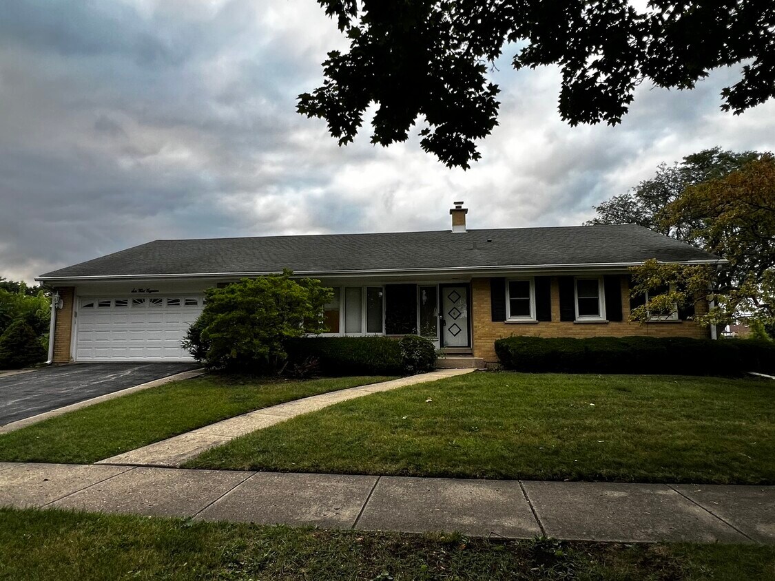 Foto principal - 6 W Cypress St