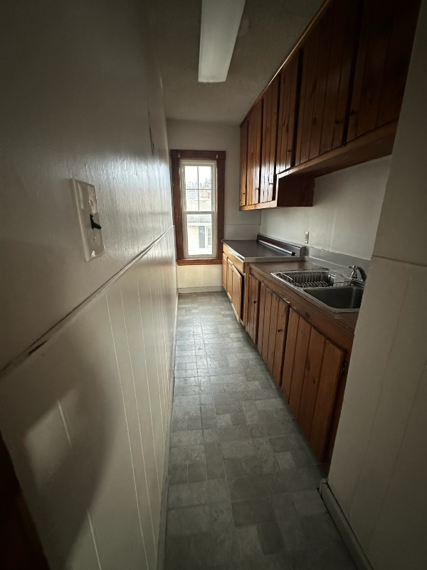 Building Photo - 11 Bourne St