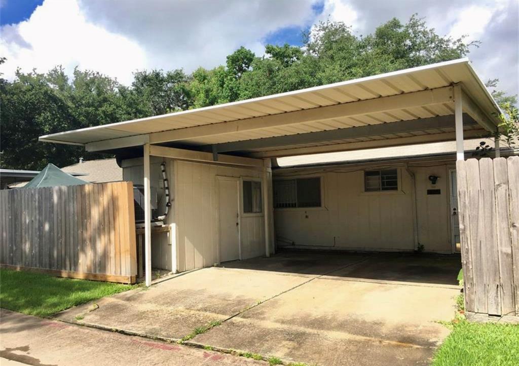 12867 Clarewood Dr, Houston, TX 77072 Condo for Rent in Houston, TX