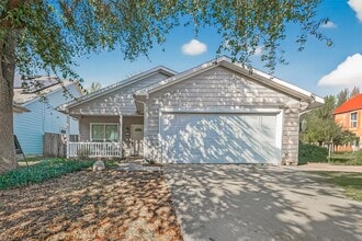 Building Photo - 10006 Sweet Nectar Ln