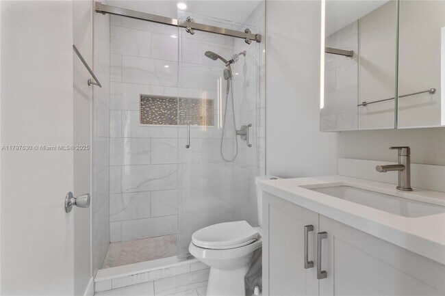 Foto del edificio - 608 1st Key Dr