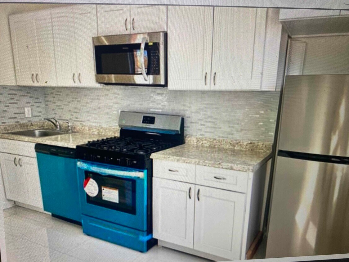 247 Clendenny Ave Unit FIRST FLOOR/ DUPLEX, Jersey City, NJ 07304