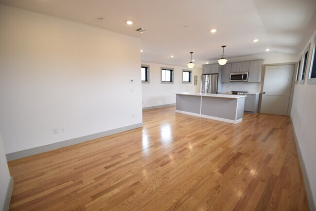 Foto del edificio - 15 Maywood St