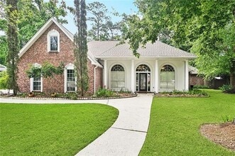 1306 Woodmere Dr