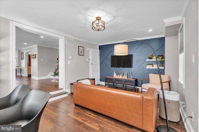 Foto del edificio - 406 Kings Hwy E