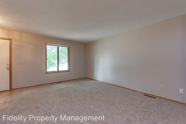 Building Photo - 3 br, 2 bath House - 1022 N. Hampton