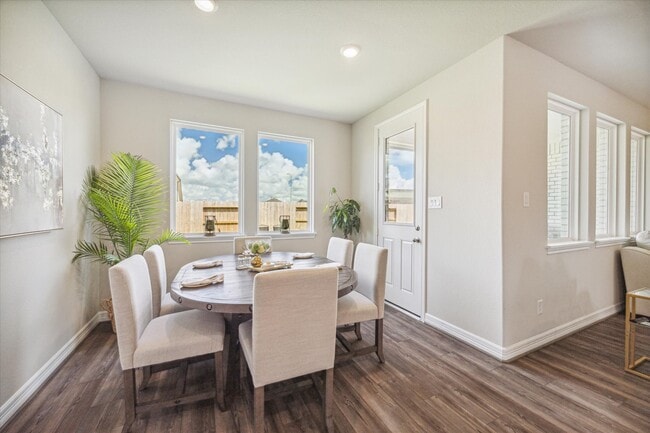 Building Photo - 2951 Golden Dust Dr