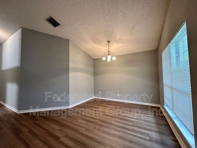 Foto del edificio - 2478 Aloha Ln