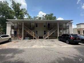 Building Photo - 118 Harris Ave