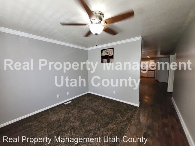 Foto del edificio - 5 br, 3 bath House - 885 South 630 West
