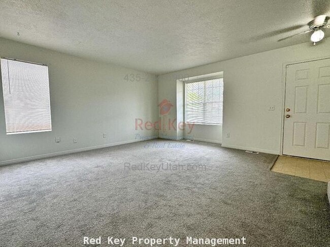 Foto del edificio - 410 W Single Family Home