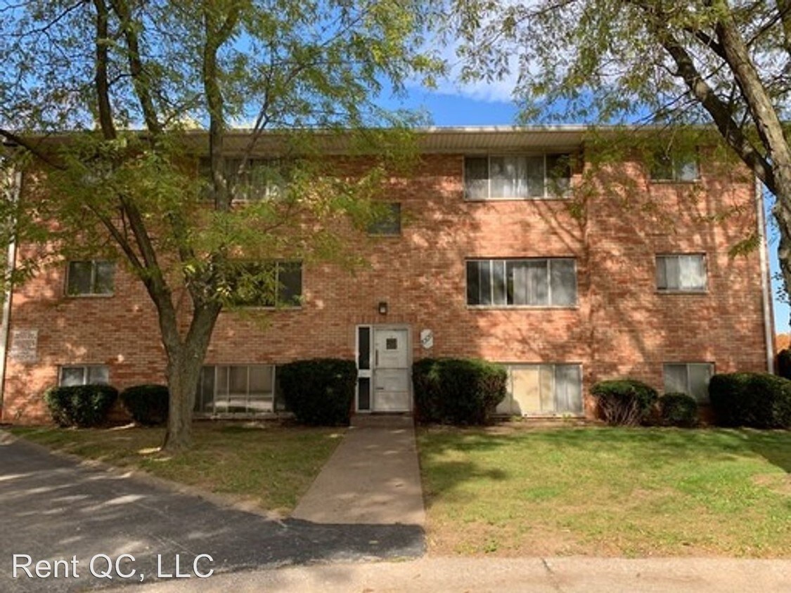 1006 18th Street A, Moline, IL 61265 Room for Rent in Moline, IL