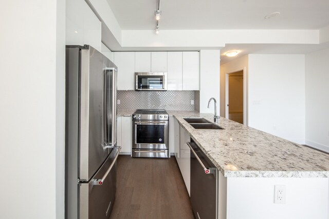 Photo du bâtiment - 30-1230 Shore Breeze Dr