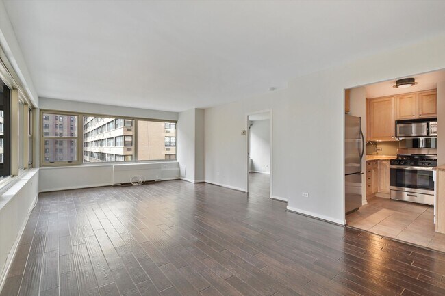Foto del edificio - 247 E Chestnut St