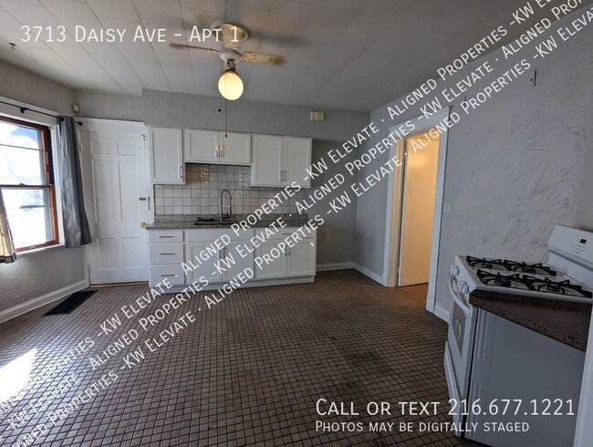 Building Photo - 3713 Daisy Ave