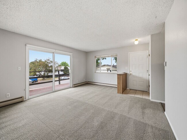 Foto del edificio - 1428 W 25th St