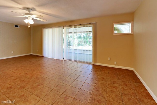 Building Photo - 1536 Sandy Ln