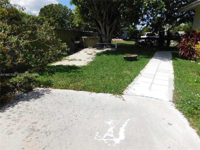 Building Photo - 6700 SW 97th Ave