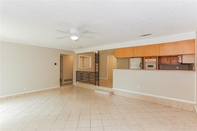 Building Photo - 2513 Mardell Dr