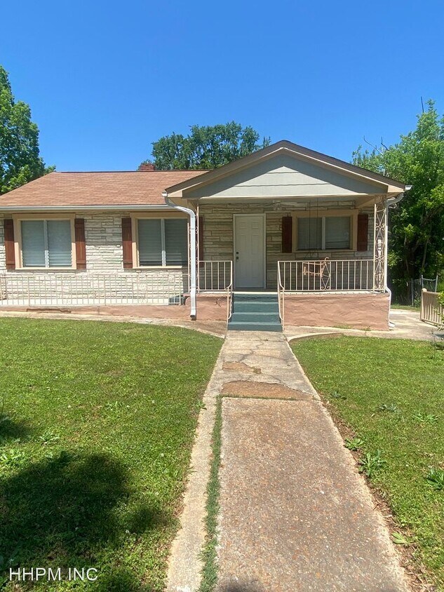 Primary Photo - 3 br, 1 bath House - 145 Button Ave