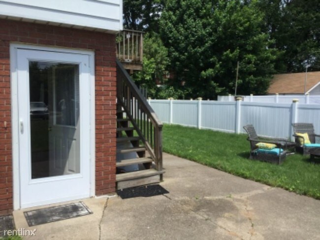Building Photo - 2 br, 2 bath Apartment - 168 Charter Oak ave