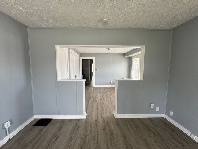 Foto del edificio - 2025-2027 Southeastern Ave