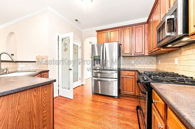 Foto del edificio - 725 Keystone Park Dr