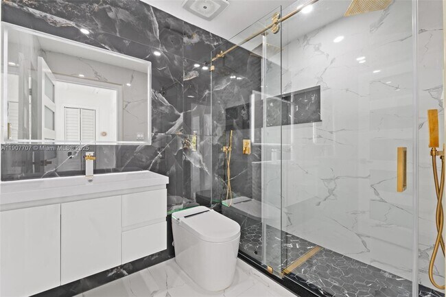 Foto del edificio - 8761 SW 34th St