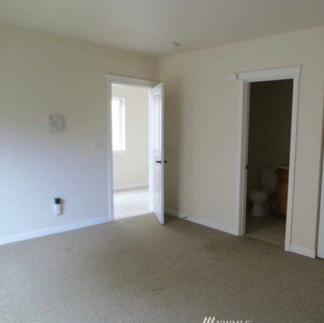 Building Photo - 11118 Paine Field Way