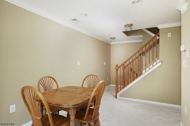 Building Photo - 710 Donato Cir