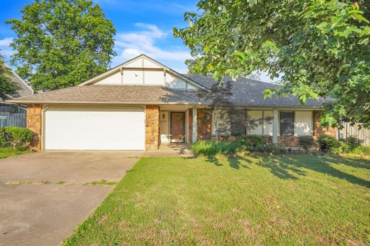 Foto principal - Clean/updated South Tulsa home (Jenks Scho...