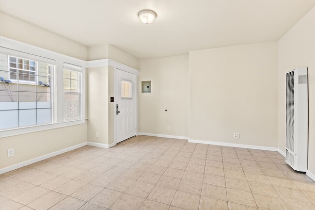 Building Photo - Bright Mosswood Studio Near BART and Kaiser