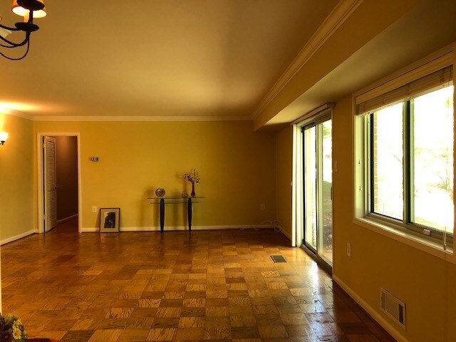 Foto del edificio - 10619 Weymouth St