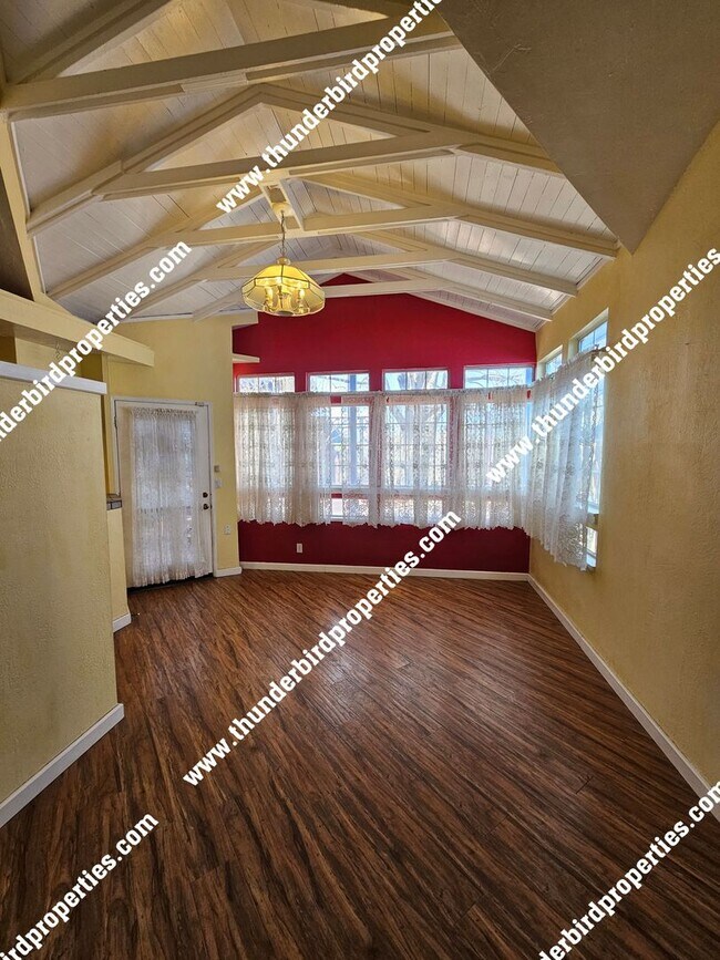 Foto del edificio - Lovely 3 bedroom, 2 baths in NE Heights!