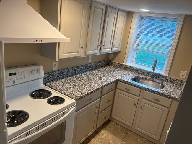 Foto del edificio - 4 Millbury Ave