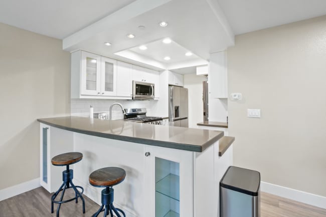 Building Photo - 1070 Calle Del Cerro