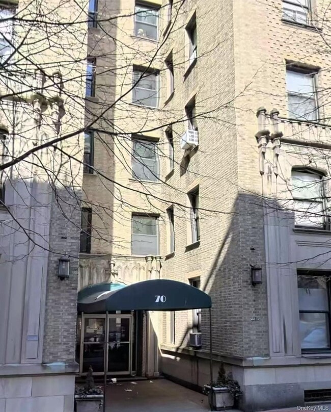 Building Photo - 70 Haven Ave
