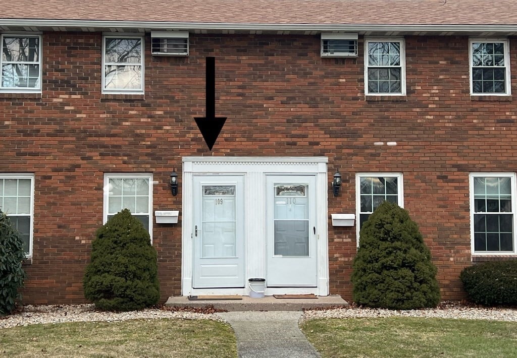 Primary Photo - 109 Blisswood Village Dr