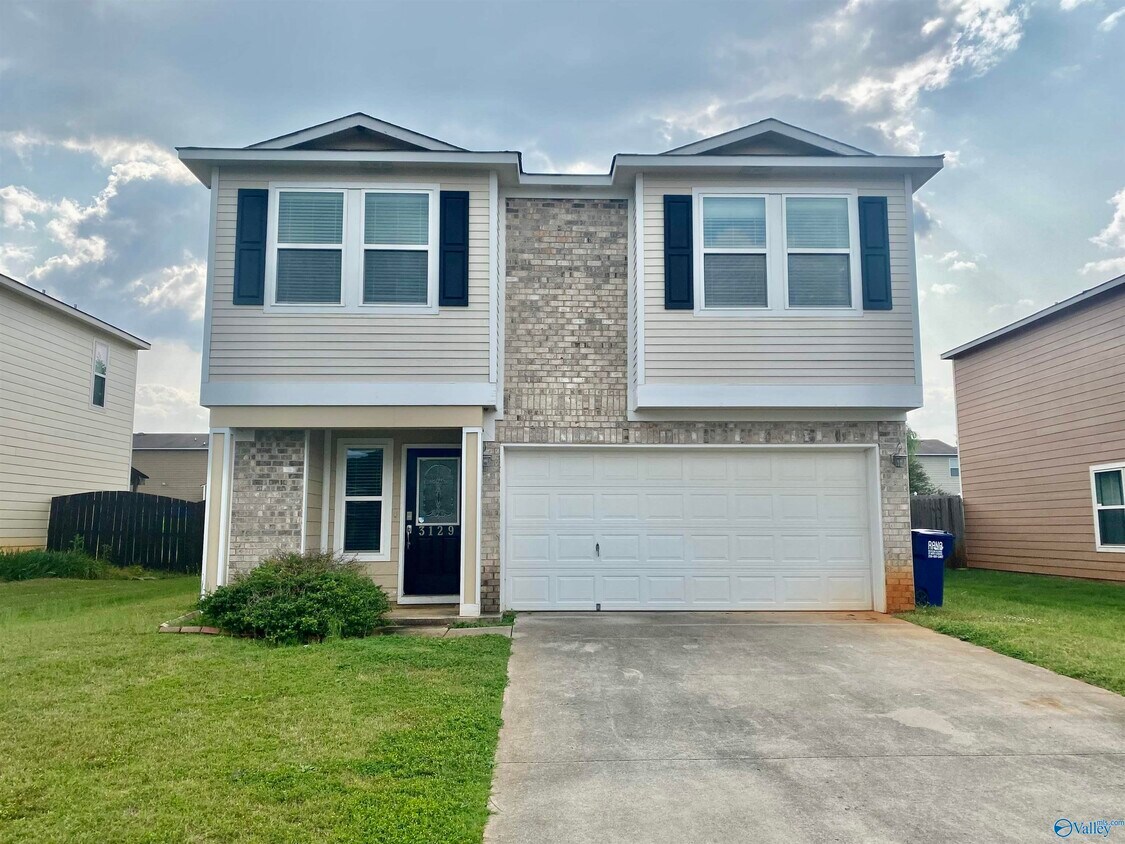 Foto principal - 3129 Lakeland Dr SW