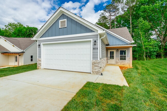 Building Photo - 4654 Heiskell Dr