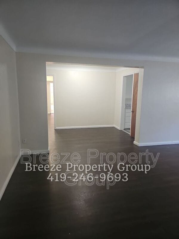 Foto del edificio - 2445 W Bancroft St