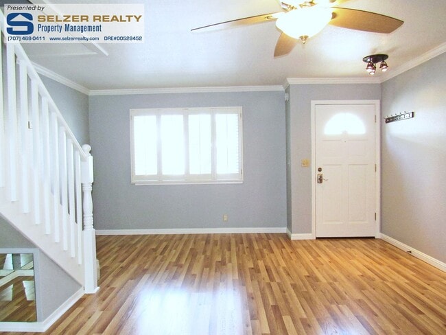 Foto del edificio - Fully equipped 2 bd. townhome in a super c...