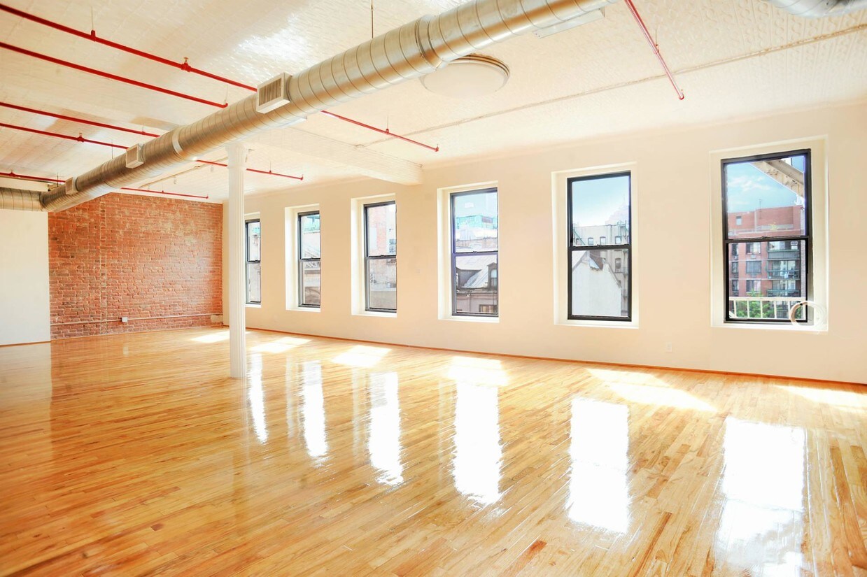 Building Photo - 149 Bowery