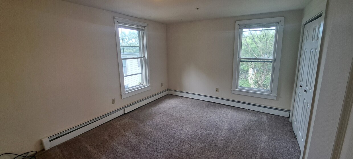 Foto principal - 220 W Spencer St