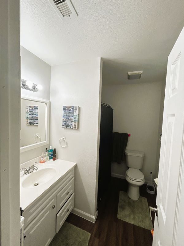 Foto del edificio - 302 Shore Acres Boulevard
