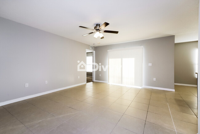 Building Photo - 1113 Brenton Leaf Dr