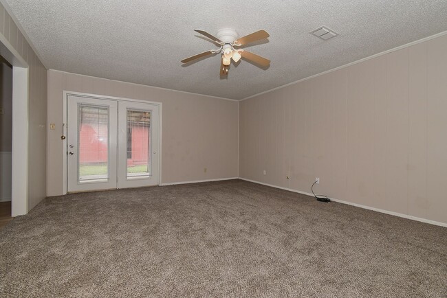 Building Photo - 3117 Chaparral- House