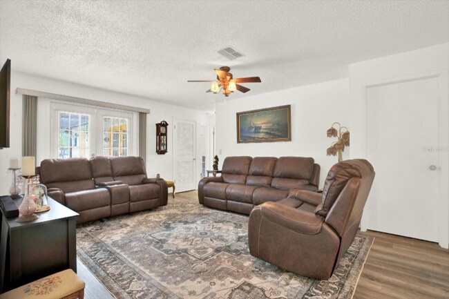 Foto del edificio - 11256 Holbrook St