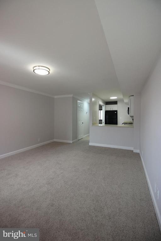 Foto del edificio - 1218 Eton Ct NW