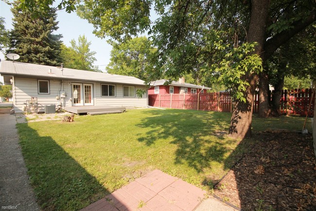 Building Photo - 2 br, 1 bath  - 1807 8th Ave N #2